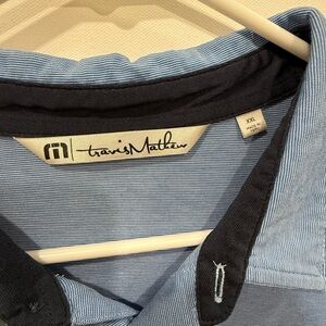 Travis Mathew polo. XXL. Good condition. Blue, light blue.